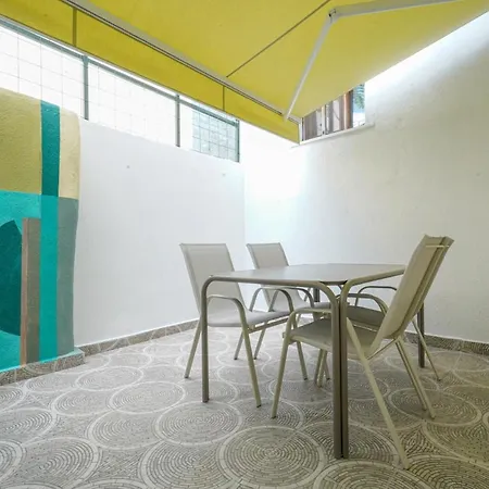 Mercan Balat- Courtyard *
